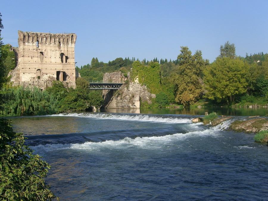 Гостевой дом Agriturismo Gian Galeazzo Visconti Валеджо-суль-Минчо Экстерьер фото